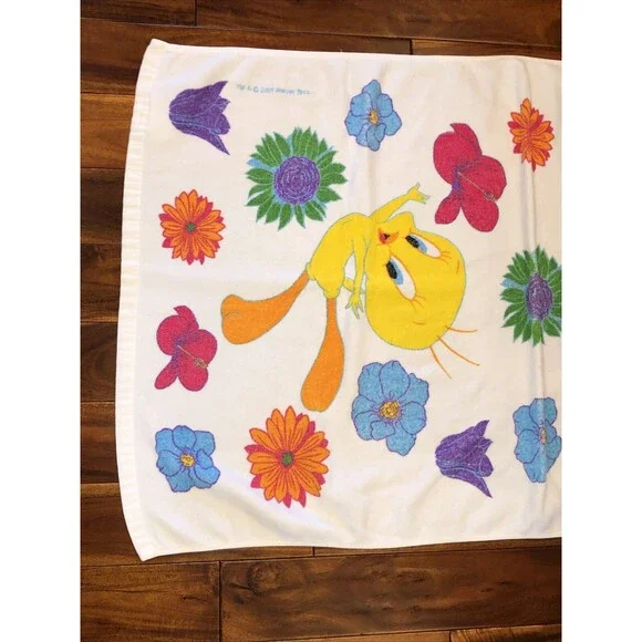 Vintage Tweety Bird Bath Beach Towel 2001 Warner Bros Tweetie - Picture 2 of 4